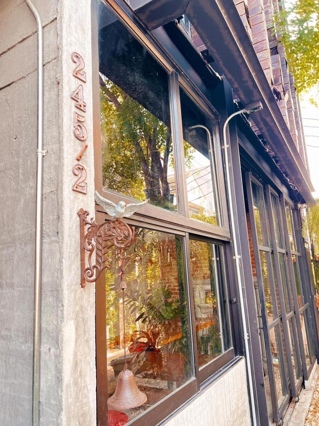 The Local Ari Hostel Bangkok Exterior photo
